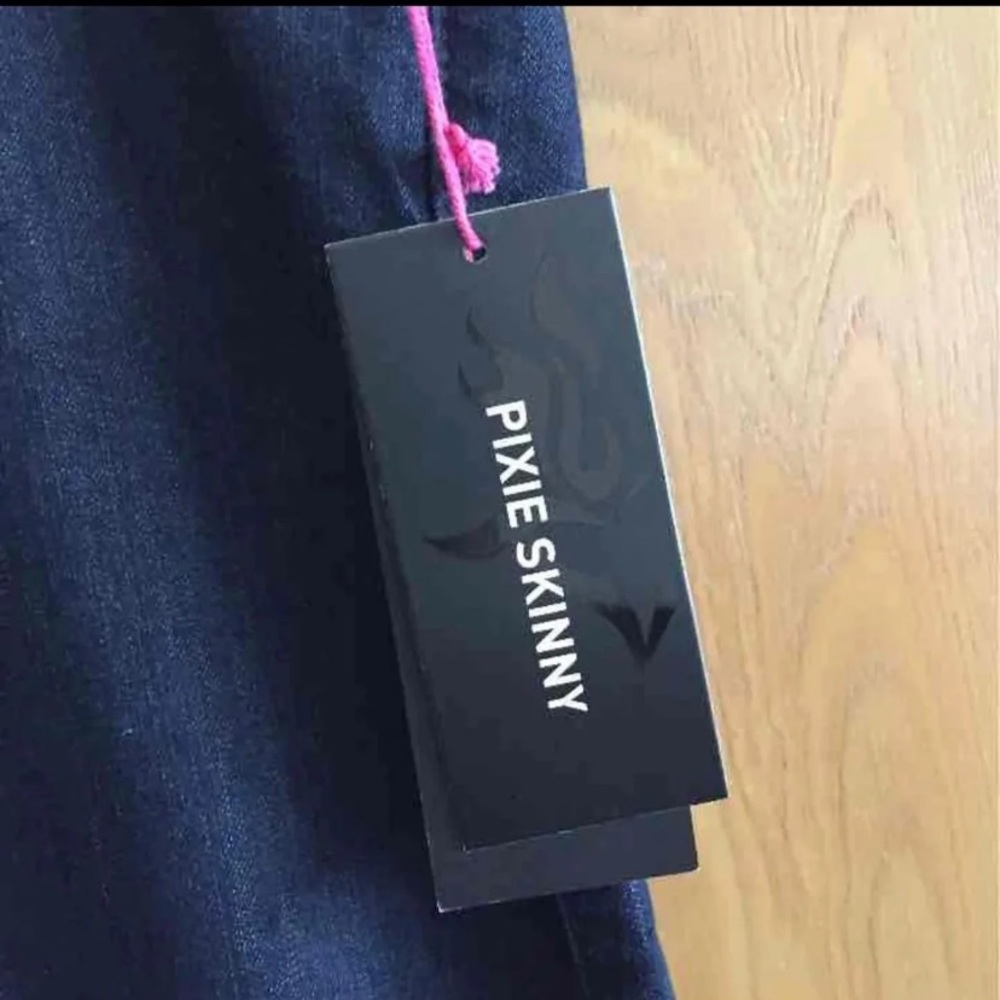 Jeans - Picture 4 of 5
